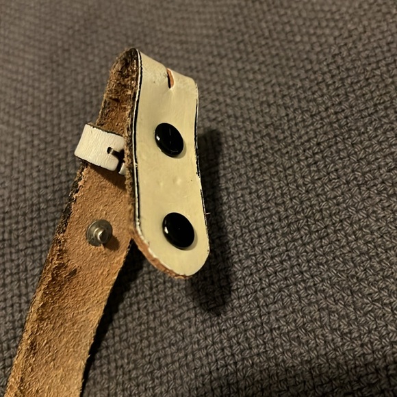 Vintage Tooled Leather Western Belt - Picture 3 of 4